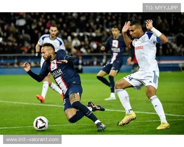 朗斯极致防反体系面临考验,客场挑战斯特拉斯堡防线 朗斯极致防反体系面临考验,客场挑战斯特拉斯堡防线