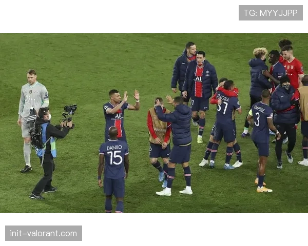 欧冠四强球队开始备战半决赛，训练基地加强安保措施